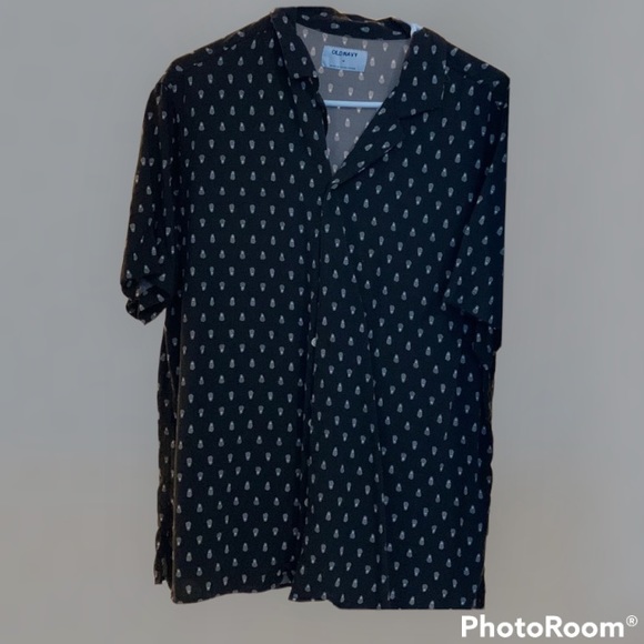 Old Navy Mens Shortsleeved Black Pineapple Casual Shirt - Picture 1 of 1